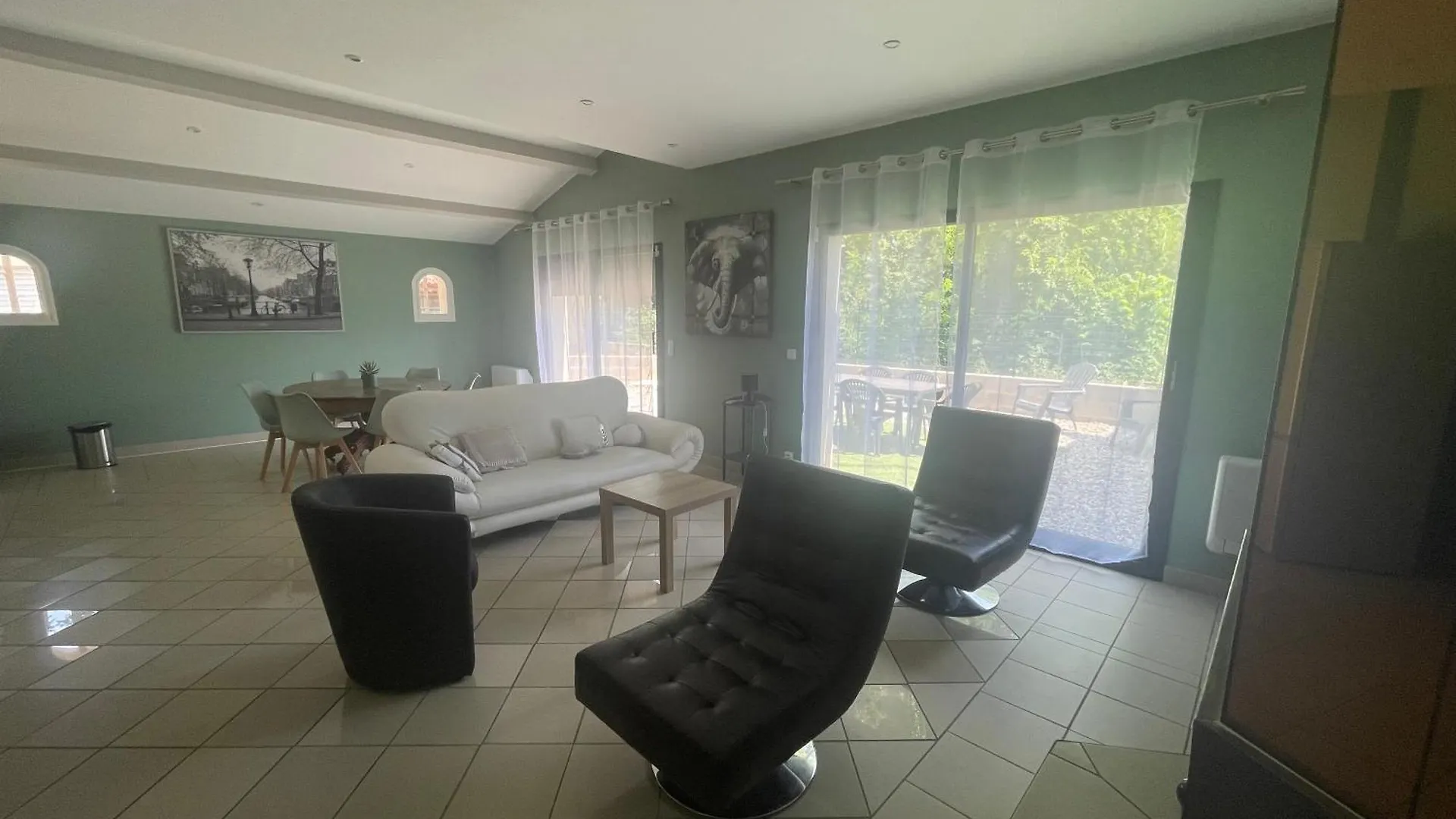 Le Gite Du Pre En Avignon Frankreich
